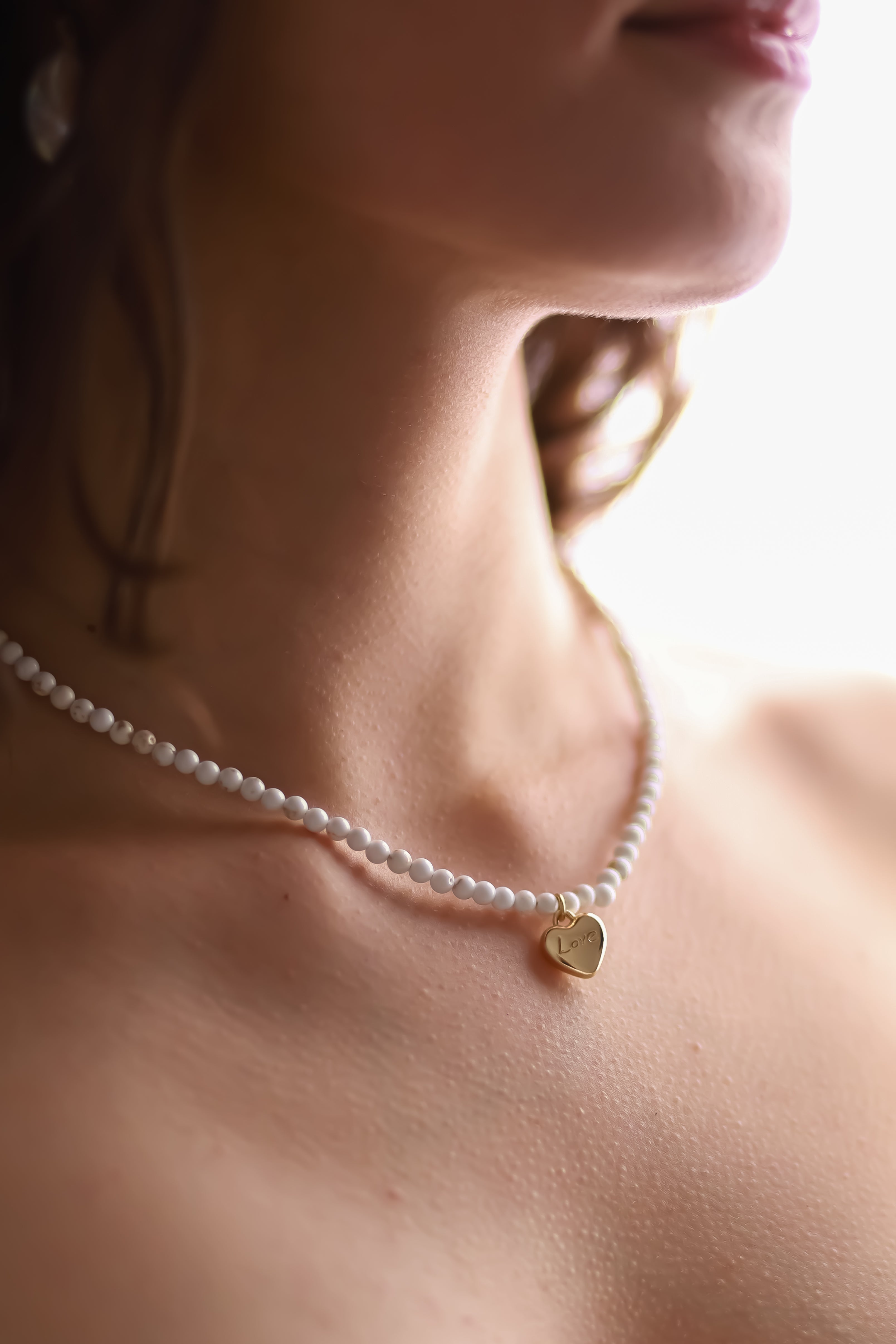 WHITE HOWLITE NECKLACE